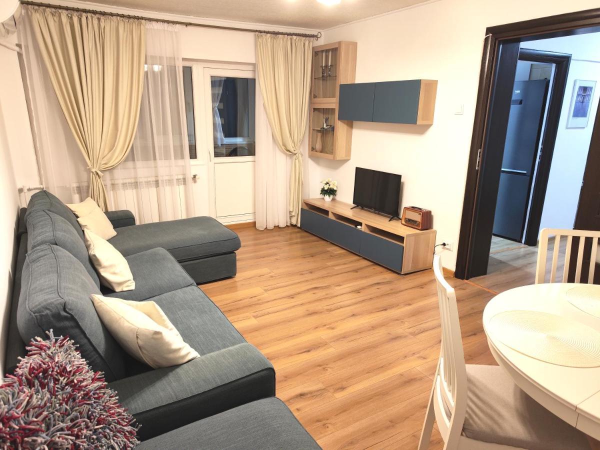 בוקרשט Platinum Apartment - Apartament Cu 3 Camere, 2 Dormitoare, 2 Bai, Bucatarie Complet Utilata, 2 Balcoane מראה חיצוני תמונה