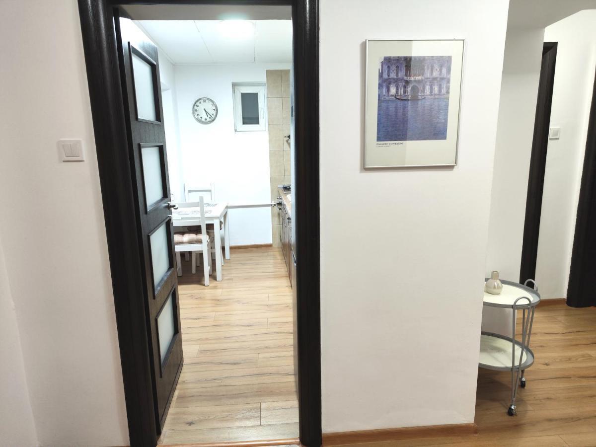 בוקרשט Platinum Apartment - Apartament Cu 3 Camere, 2 Dormitoare, 2 Bai, Bucatarie Complet Utilata, 2 Balcoane מראה חיצוני תמונה