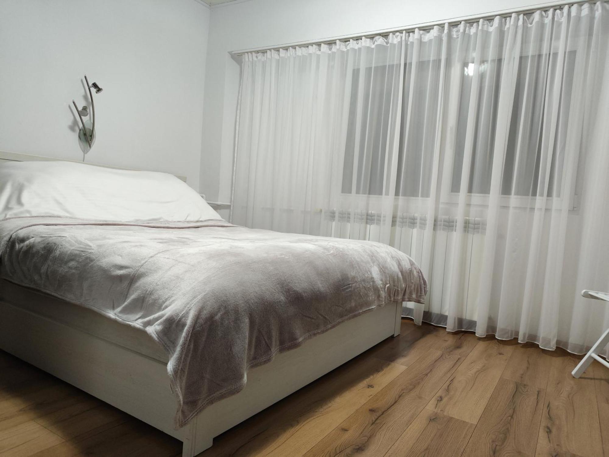 בוקרשט Platinum Apartment - Apartament Cu 3 Camere, 2 Dormitoare, 2 Bai, Bucatarie Complet Utilata, 2 Balcoane מראה חיצוני תמונה